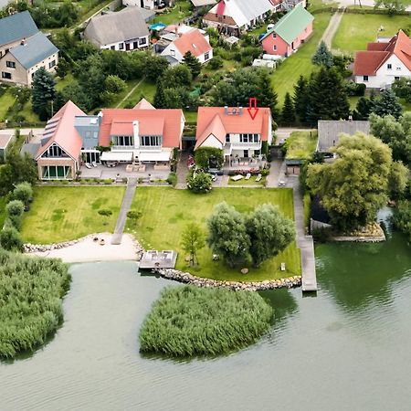 Peeneblick - Traumhaus In Exklusiver Direktlage Am Wasser Mit Eigenem Bootssteg Fuer 8 Personen Rankwitz Exterior foto