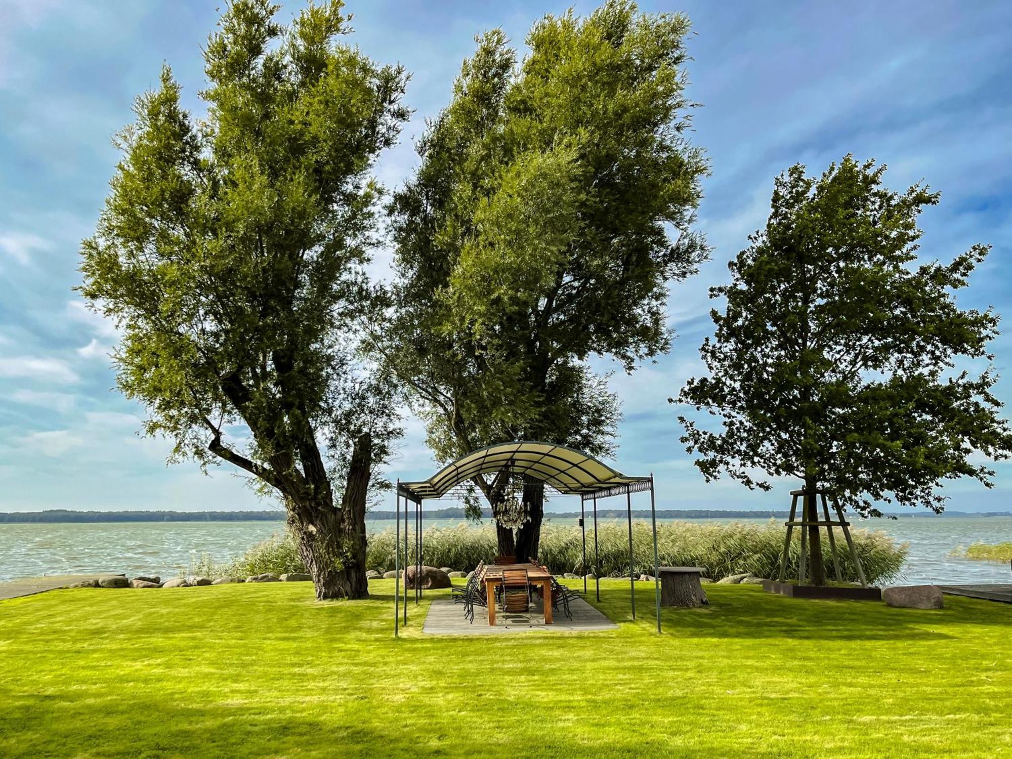 Peeneblick - Traumhaus In Exklusiver Direktlage Am Wasser Mit Eigenem Bootssteg Fuer 8 Personen Rankwitz Exterior foto